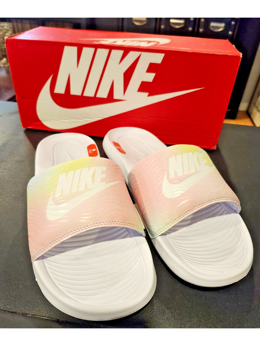 Nike Womens Size 11 Victori One Slides Print Slip On Sandals CN9676-500 NWT BOX!